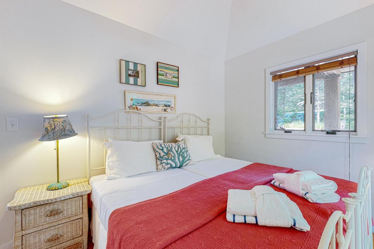 Nana'S Rear Treehouse Villa West Tisbury Exterior foto